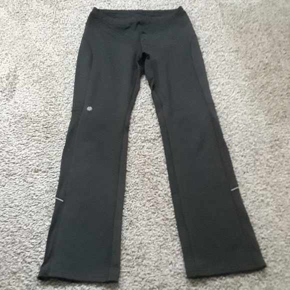 Athleta Pants & Jumpsuits Athleta Black Roundabout Yoga Pants